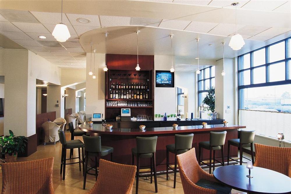 Four Points By Sheraton Philadelphia Airport Hotel Restaurant photo