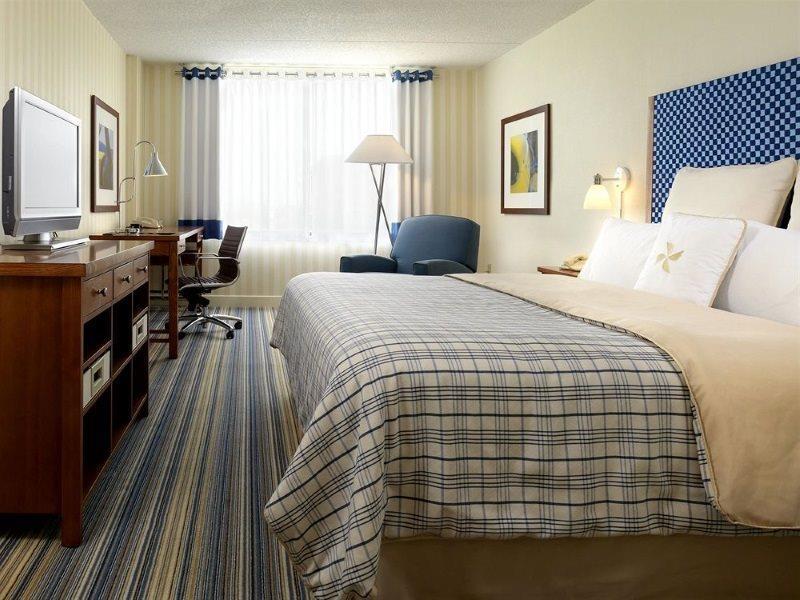 Four Points By Sheraton Philadelphia Airport Exterior photo